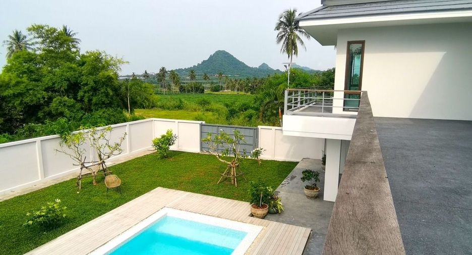 For sale 3 bedrooms house in Bang Saray, Pattaya