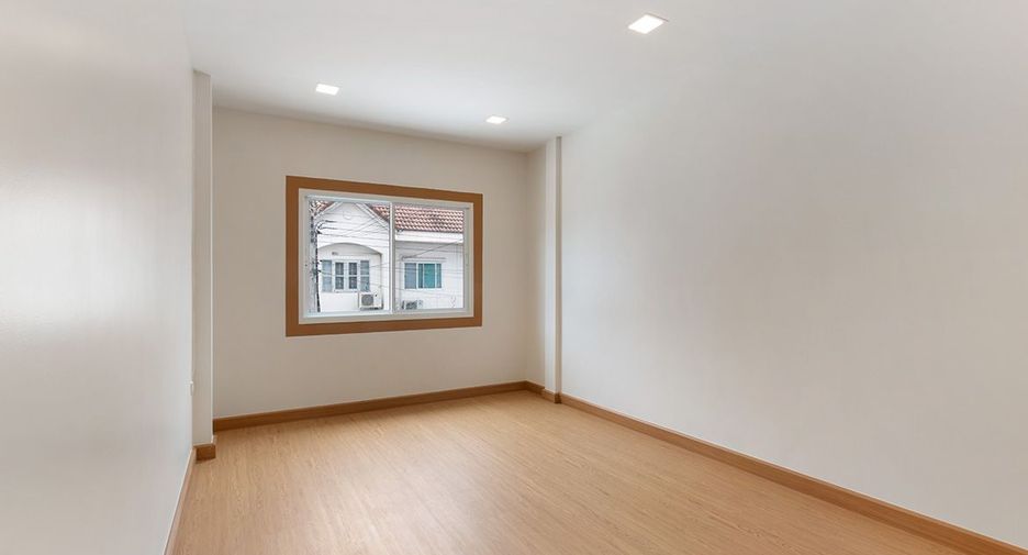 Casa adosada en venta de 3 habitaciones en Bang Bua Thong, Nonthaburi
