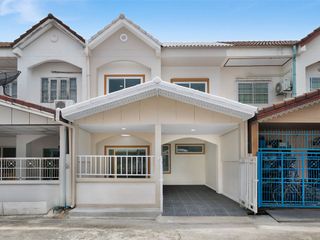 Casa adosada en venta de 3 habitaciones en Bang Bua Thong, Nonthaburi