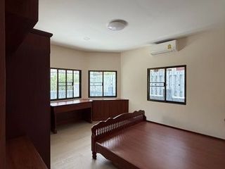 For rent 3 bedrooms villa in Bang Lamung, Chonburi