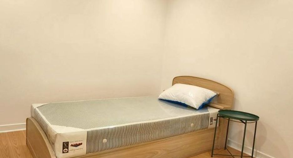 For sale 2 bedrooms condo in Khlong Toei, Bangkok