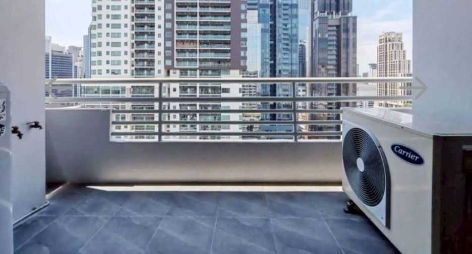 For sale 2 bedrooms condo in Khlong Toei, Bangkok