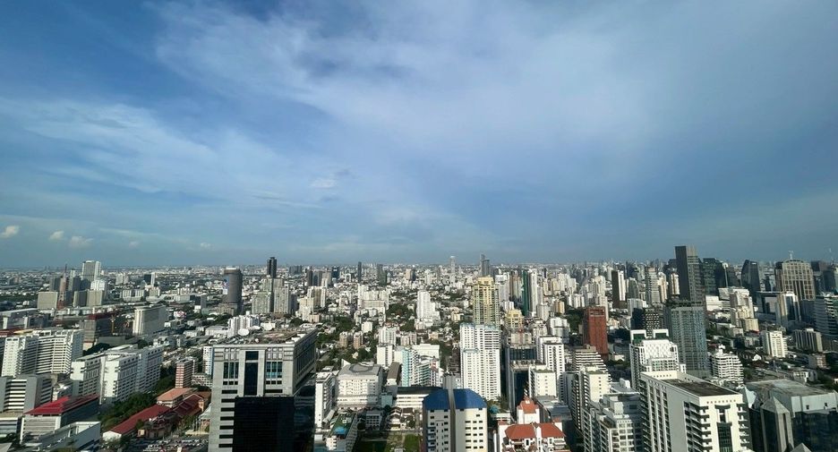 For rent 1 bed condo in Watthana, Bangkok