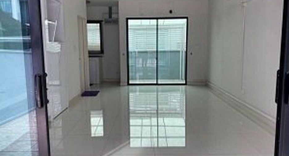 For sale 1 bed townhouse in Chom Thong, Bangkok
