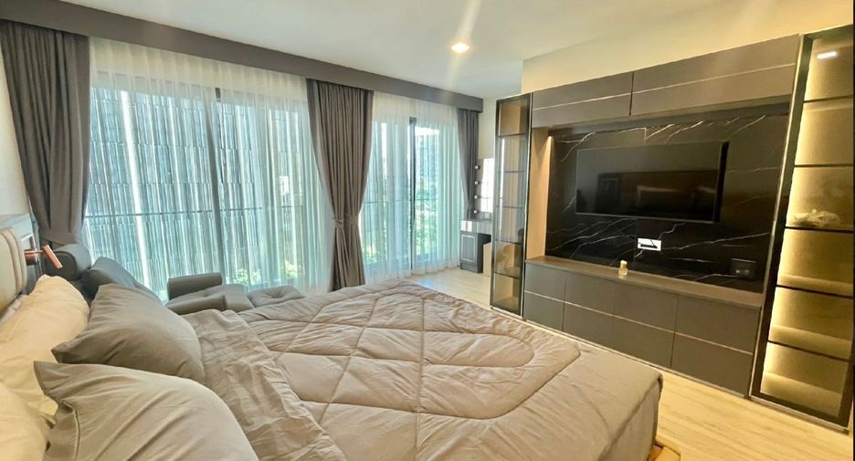 For rent 2 bedrooms apartment in Khlong Toei, Bangkok
