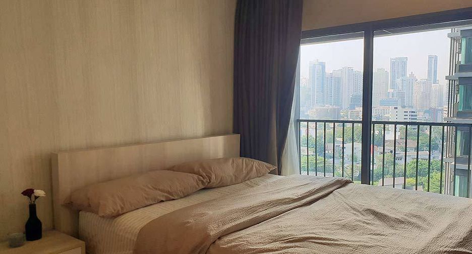 For rent 1 bed apartment in Khlong Toei, Bangkok