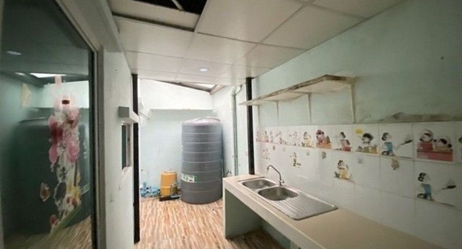 Reihenhaus zum Kauf mit 3 Zimmer in Khlong Sam Wa, Bangkok