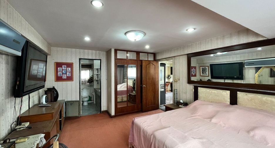 For sale 2 bedrooms condo in Mueang Chiang Mai, Chiang Mai