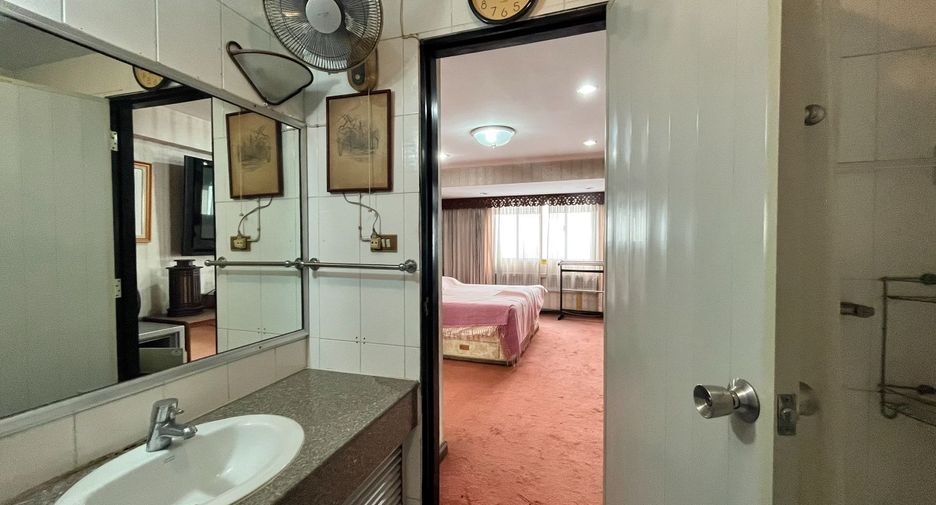 For sale 2 bedrooms condo in Mueang Chiang Mai, Chiang Mai