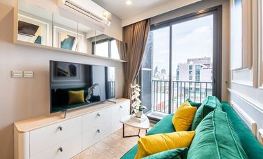 For rent 2 bedrooms apartment in Watthana, Bangkok