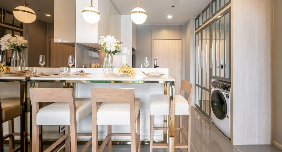 For rent 2 bedrooms apartment in Watthana, Bangkok