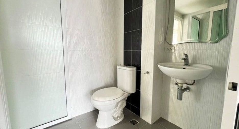 À vendre 1 chambre condo à Huai Khwang, Bangkok