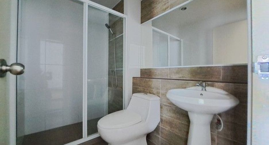 À vendre 1 chambre condo à Thon Buri, Bangkok
