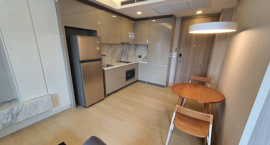 For rent 2 ベッドルーム apartment in Sathon, Bangkok