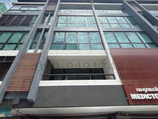 For rent 1 bed retail Space in Bang Rak, Bangkok
