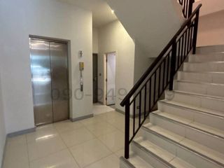 For rent 1 bed retail Space in Bang Rak, Bangkok
