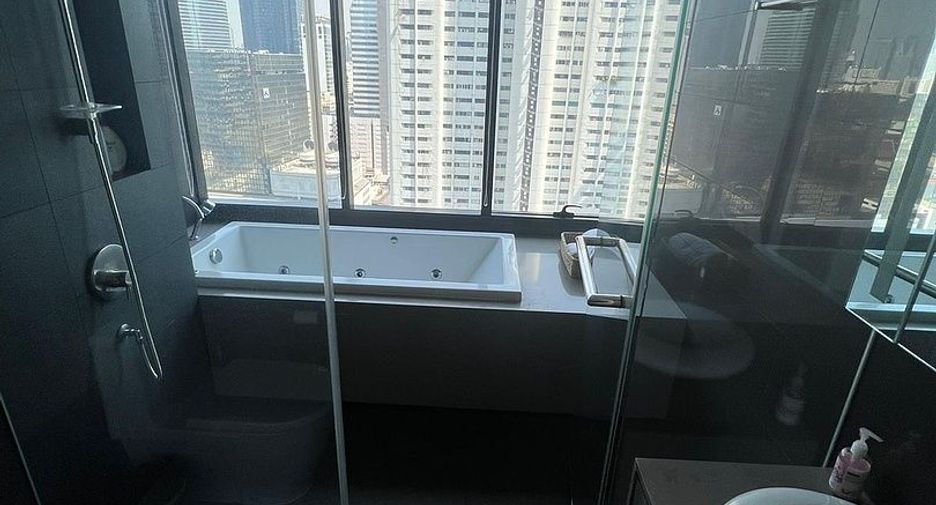 Apartamento en alquiler de 1 habitaciones en Bang Rak, Bangkok