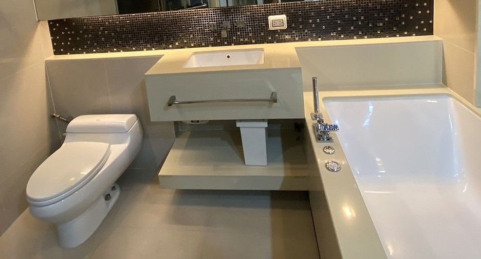 Apartamento en alquiler de 1 habitaciones en Sathon, Bangkok