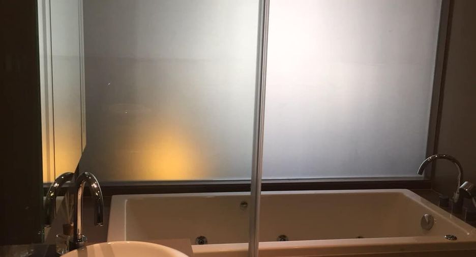 Apartamento en alquiler de 1 habitaciones en Bang Rak, Bangkok