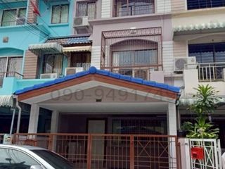 For rent 3 bedrooms retail Space in Suan Luang, Bangkok