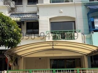 Gewerbefläche zur Miete mit 3 Zimmer in Suan Luang, Bangkok