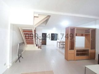 Gewerbefläche zur Miete mit 3 Zimmer in Suan Luang, Bangkok
