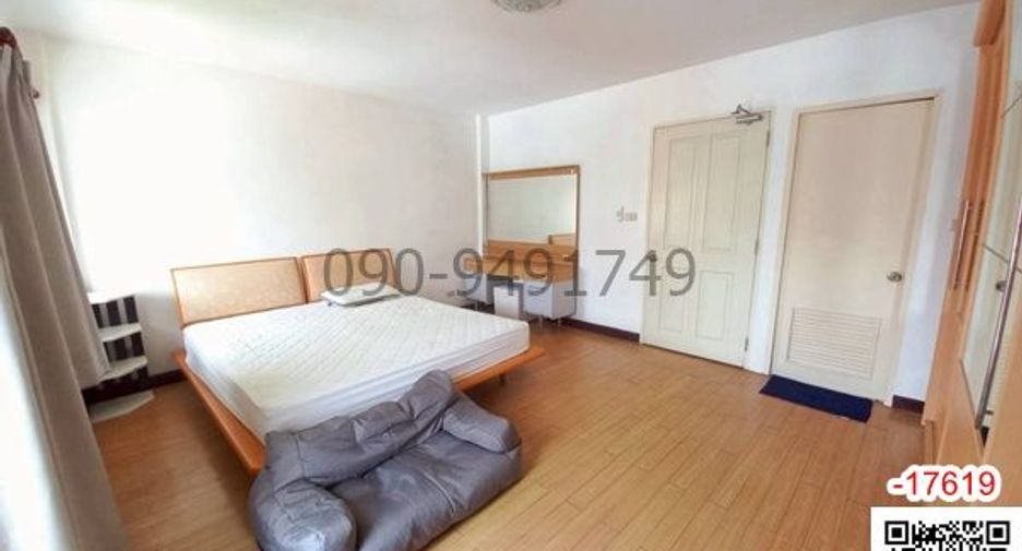 Gewerbefläche zur Miete mit 3 Zimmer in Suan Luang, Bangkok