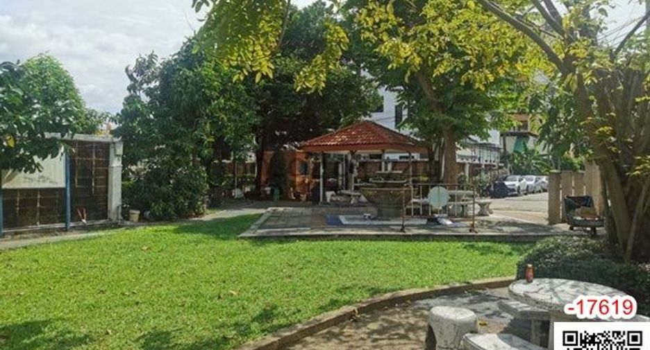 Gewerbefläche zur Miete mit 3 Zimmer in Suan Luang, Bangkok