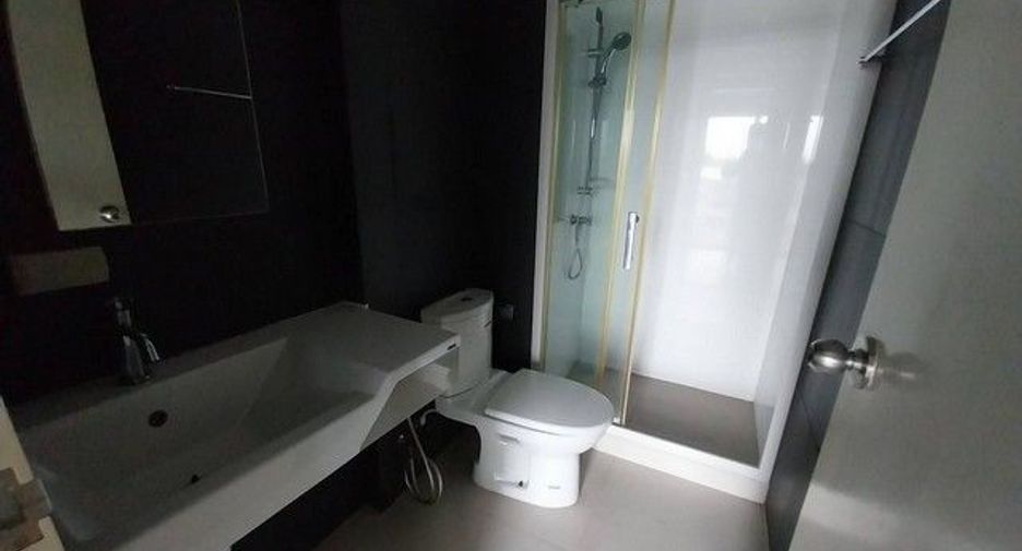 For sale 1 bed condo in Khan Na Yao, Bangkok