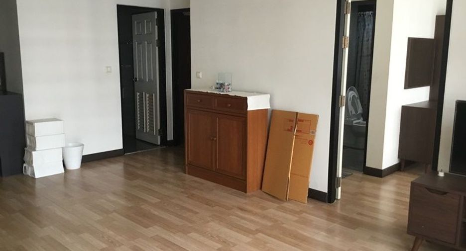 Apartamento en alquiler de 2 habitaciones en Bang Rak, Bangkok