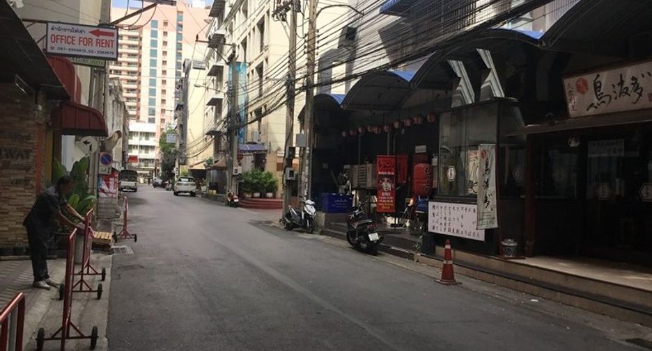 Apartamento en alquiler de 2 habitaciones en Bang Rak, Bangkok