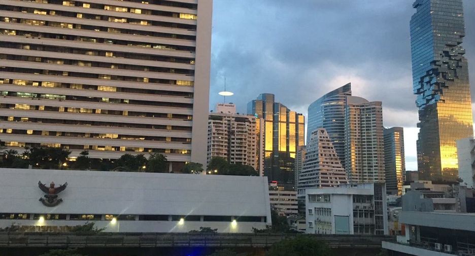 Apartamento en alquiler de 2 habitaciones en Bang Rak, Bangkok