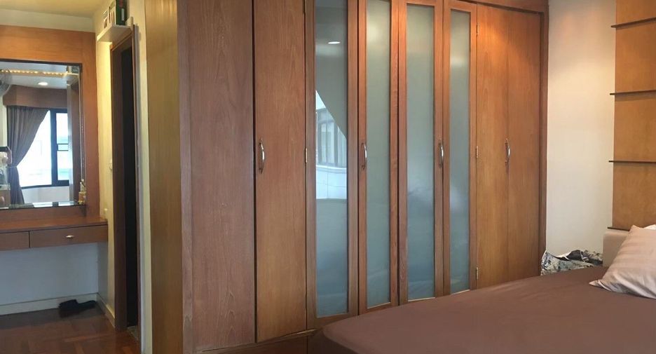 Apartamento en alquiler de 2 habitaciones en Bang Rak, Bangkok