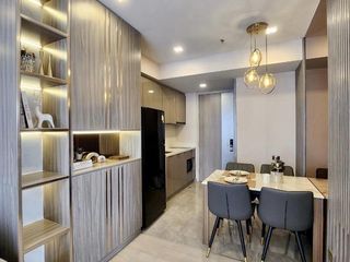 Apartamento en alquiler de 2 habitaciones en Huai Khwang, Bangkok