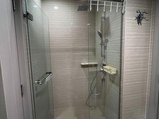 Apartamento en alquiler de 1 habitaciones en Huai Khwang, Bangkok