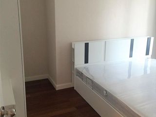 Apartamento en alquiler de 2 habitaciones en Huai Khwang, Bangkok