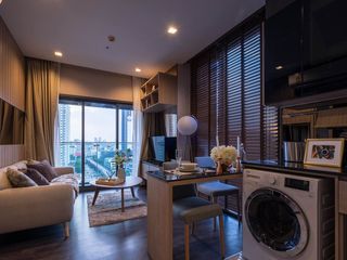 Apartamento en alquiler de 1 habitaciones en Huai Khwang, Bangkok