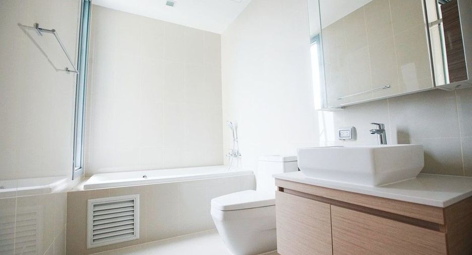 Apartamento en alquiler de 3 habitaciones en Watthana, Bangkok
