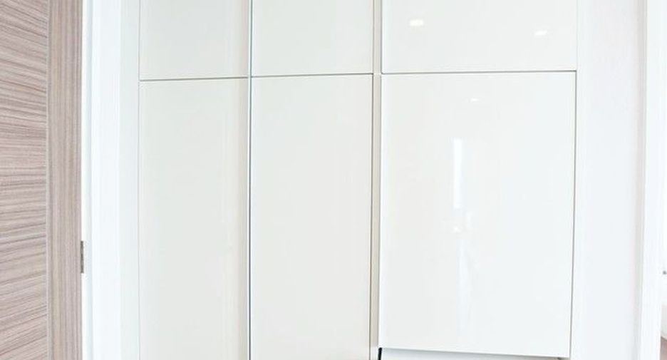 Apartamento en alquiler de 3 habitaciones en Watthana, Bangkok