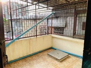 Reihenhaus zur Miete mit Studio in Huai Khwang, Bangkok