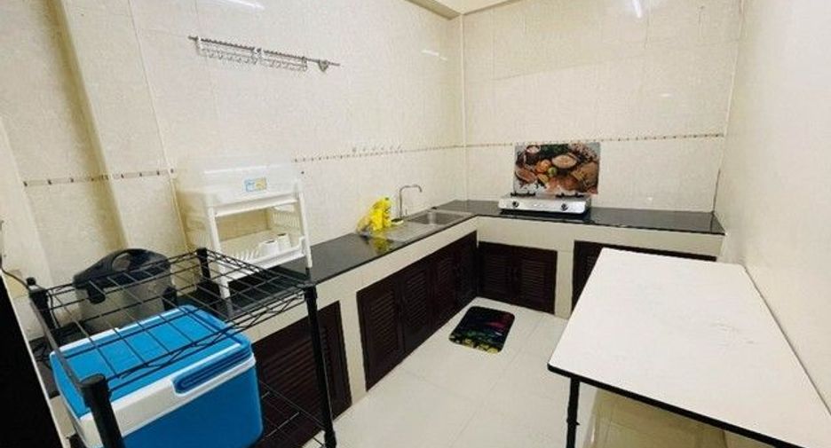 Reihenhaus zur Miete mit Studio in Huai Khwang, Bangkok