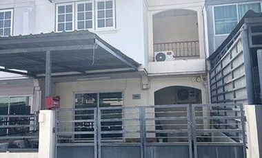 For rent 3 ベッドルーム townhouse in Bang Na, Bangkok