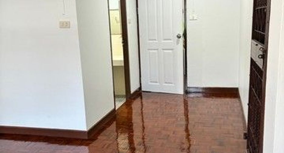For rent 3 ベッドルーム townhouse in Bang Na, Bangkok