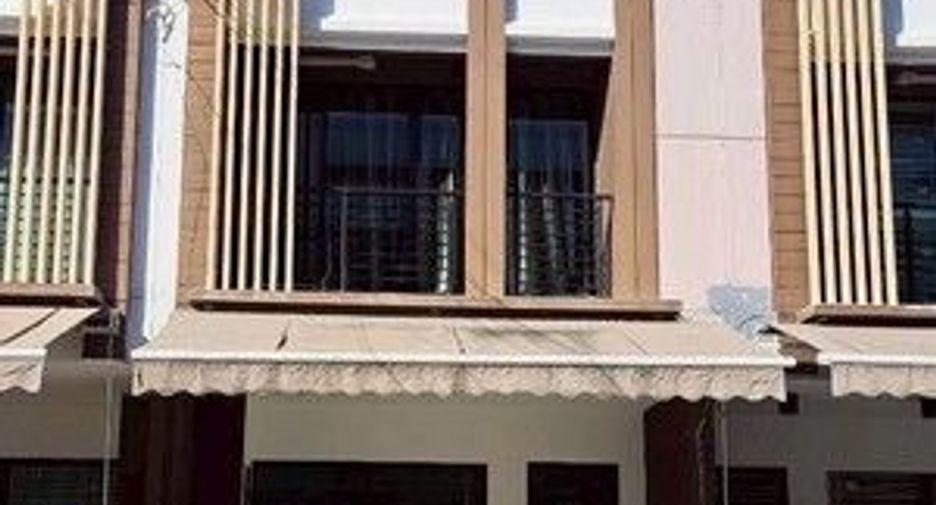 Casa en alquiler de 3 habitaciones en Phasi Charoen, Bangkok