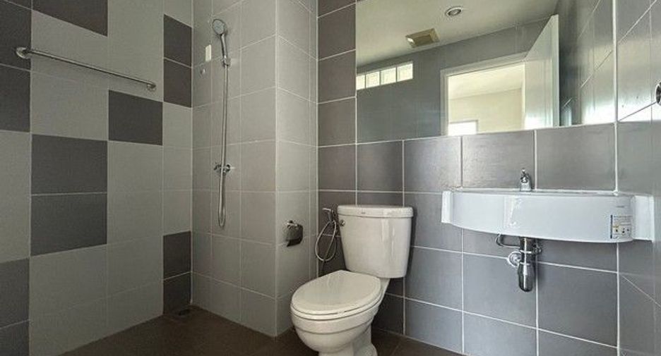 À vendre 1 chambre condo à Chom Thong, Bangkok