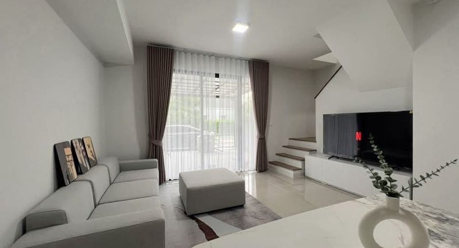 À louer 3 chambres maison à Bang Phli, Samut Prakan