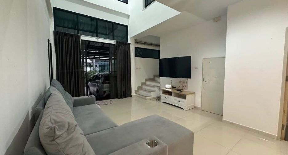 Haus zur Miete mit 3 Zimmer in Bang Phli, Samut Prakan