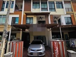 For rent 3 bedrooms house in Lak Si, Bangkok