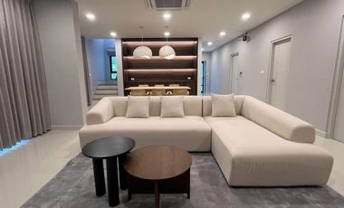 Casa en alquiler y en venta de 4 habitaciones en Bang Phli, Samut Prakan