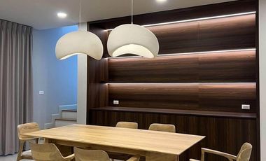 Casa en alquiler y en venta de 4 habitaciones en Bang Phli, Samut Prakan
